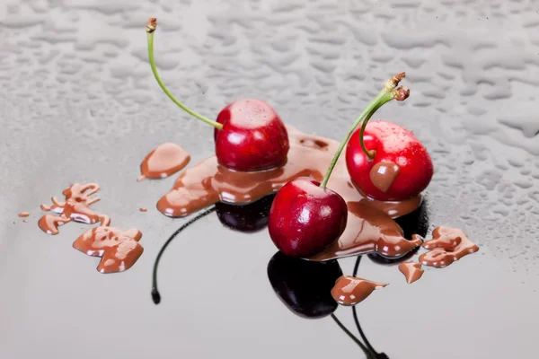 Cherry And Chocolate — Stock Photo, Image