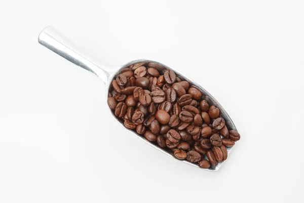 Dunkle Geröstete Kaffeebohnen Metallschaufeln Auf Hellem Hintergrund Ansicht Von Oben — Stockfoto