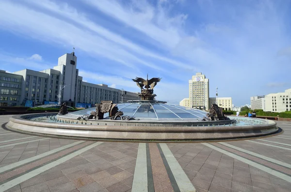 Monumentos de la plaza de la independencia de Minsk —  Fotos de Stock