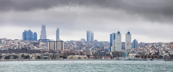 Skyline du côté européen Istanbul — Photo