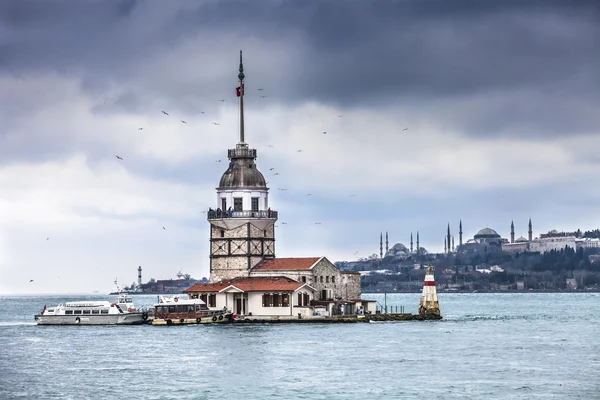 Jungfrur tornet i istanbul — Stockfoto