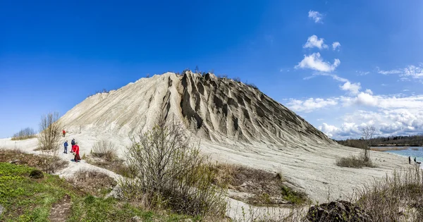 Large mining Spoil tip hill  in Rummu quarry, Estonia — Stock Photo, Image