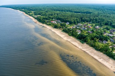 Letonya 'da deniz manzarası ve deniz manzarası