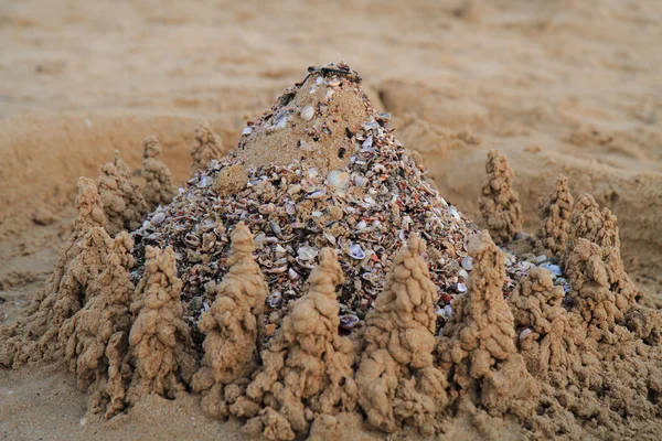 Kumsaldaki kumdan kale — Stok fotoğraf