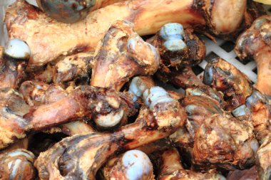 ızgara domuz kemikleri 