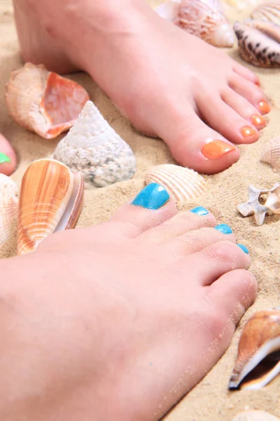 Belle gambe con pedicure — Foto Stock