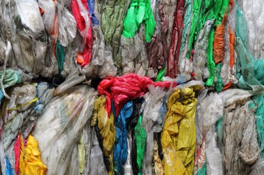 renk plastik çöp