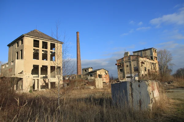 Ruinen der alten Fabrik — Stockfoto