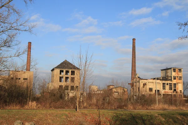 Ruïnes van de oude fabriek — Stockfoto