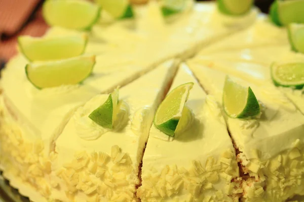 Fresh lime cheesecake — Stock Photo, Image