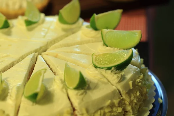 Fresh lime cheesecake — Stock Photo, Image