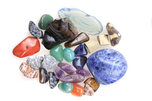 Farbige Edelsteine Und Mineralien Sammlung Isoliert Auf Dem Weißen Hintergrund — Stockfoto