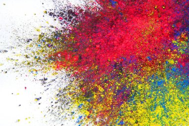 Beyaz arkaplanda cmyk lazer tozu izole edildi