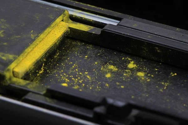 Gelbes Laserpuder Als Netter Technologie Hintergrund — Stockfoto