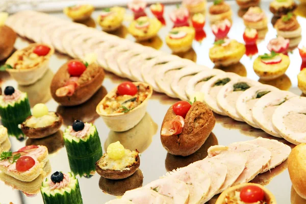 Snacks Mesa Banquete Servido Como Fondo Gourmet Agradable — Foto de Stock