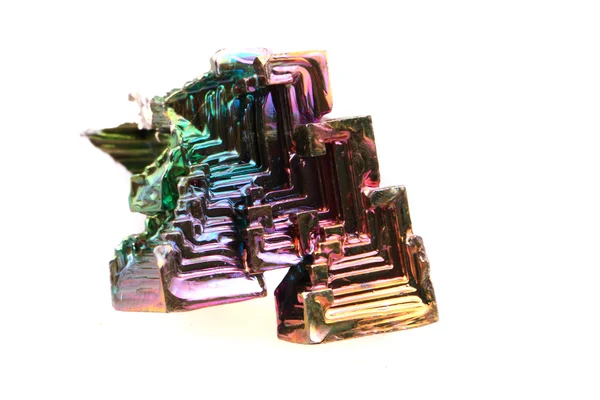 Висмута (радужный металлический кристалл ) — стоковое фото