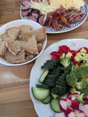 Çek Cumhuriyeti 'nden küçük, sağlıklı bir akşam yemeği.