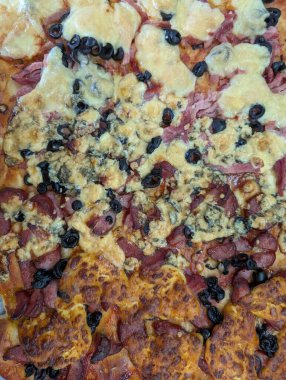 Lezzetli ev yapımı pizza çok güzel bir yemek geçmişi var. 