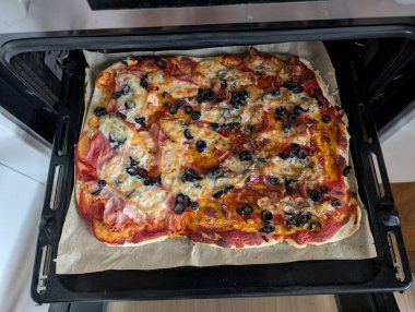 çok güzel gıda arka plan olarak ev yapımı çek pizza