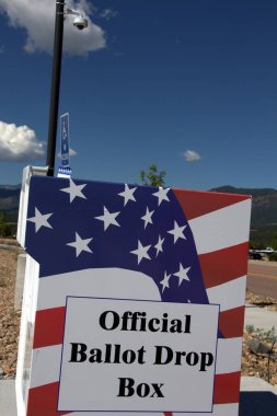 Seçim için oy bırakma kutusu - Tüm e- posta Oy Verme