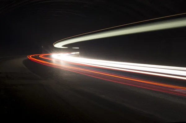 Rayos de luz azul, amarillo y blanco abstractos — Foto de Stock