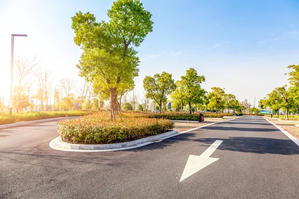 Drogi parking na świeżym powietrzu — Zdjęcie stockowe