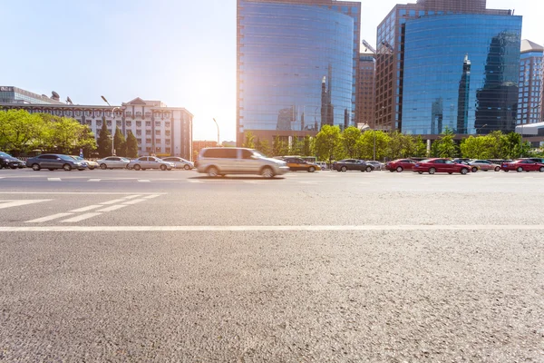 City road på solnedgången i Peking. — Stockfoto