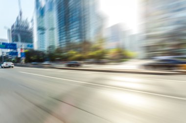 Araba yol üzerinde hareket bulanıklığı