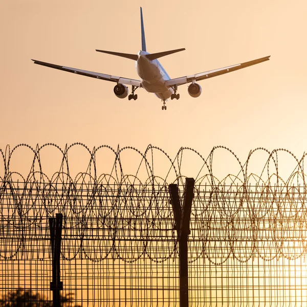 Airplane left the airport. — Stock Photo, Image