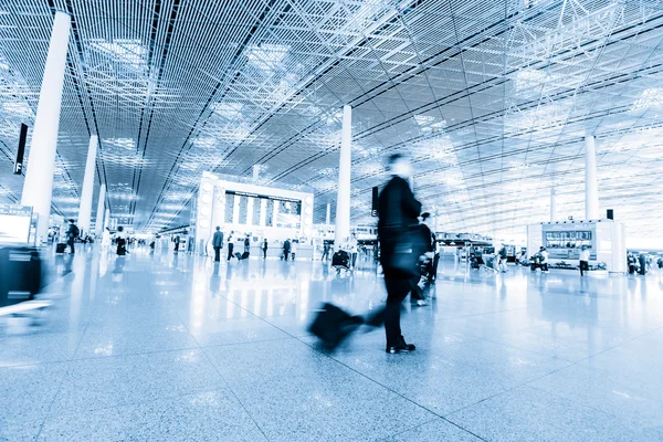 Passenger in high speed rail station — Stock Photo, Image