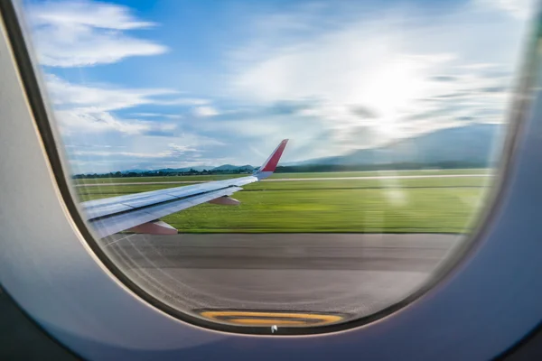 The plane take off from the airport — Stock Photo, Image