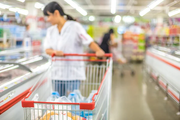 Fundo de borrão de supermercado — Fotografia de Stock