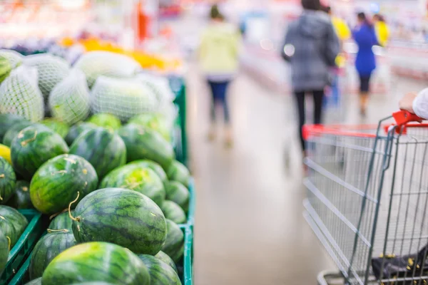 Fondo borroso del supermercado —  Fotos de Stock