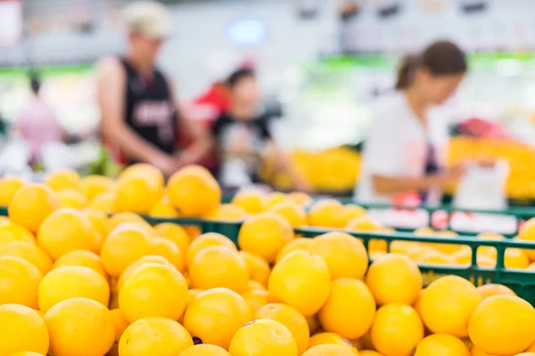 Fundo de borrão de supermercado — Fotografia de Stock