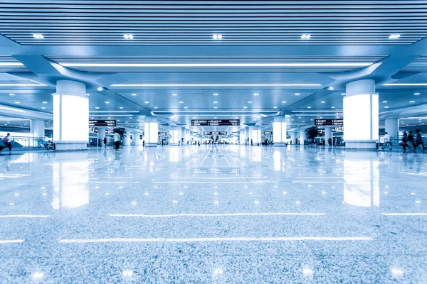 Innenraum des Hochgeschwindigkeitsbahnhofs in China — Stockfoto