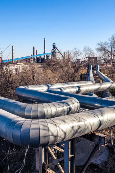 Heavy industry factory pipelines — Stock Photo, Image