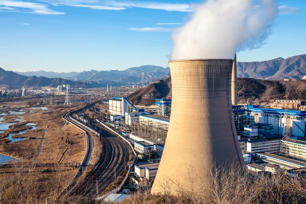 Cooling tower of heavy industry factory in Beijing — Stock Photo, Image