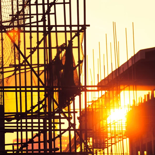 Scaffolding silhouette at sunset — Stock Photo, Image