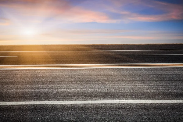 Fondo de la carretera y el cielo —  Fotos de Stock