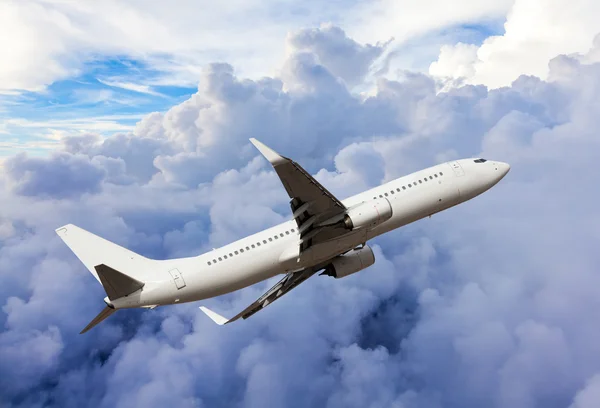 Airplane in the sky — Stock Photo, Image