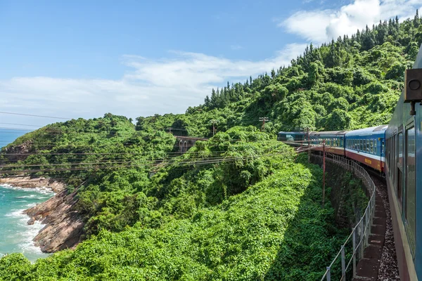 Το τρένο να περπατήσει στα βουνά, Βιετνάμ — Φωτογραφία Αρχείου