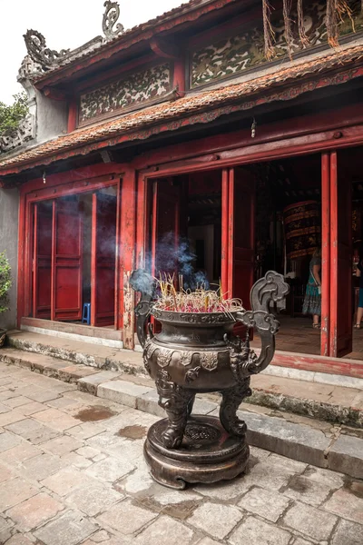 Świątynia w hanoi, Wietnam — Zdjęcie stockowe