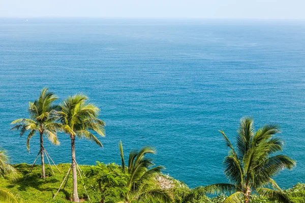 Bay onder de berg, Vietnam — Stockfoto