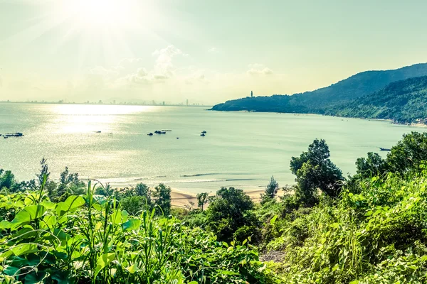 Bay under the mountain, Vietnam — Stock Photo, Image
