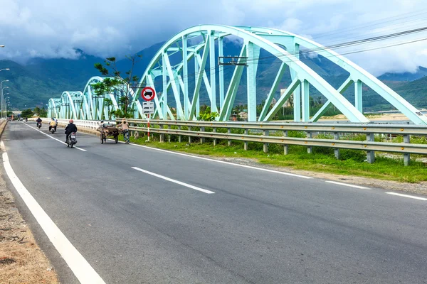 Railway bridge in Vietnam — Stock Photo, Image