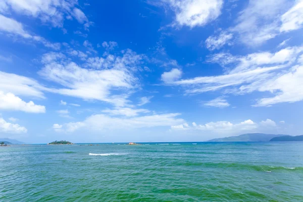 El mar azul y el cielo —  Fotos de Stock