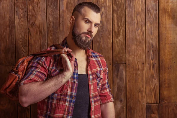 Hombre con estilo con barba — Foto de Stock