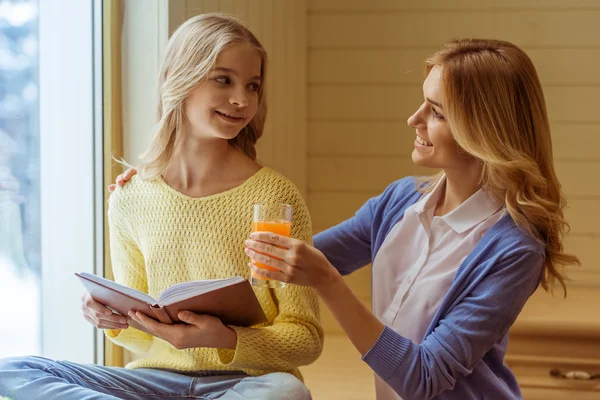 Moeder en dochter — Stockfoto