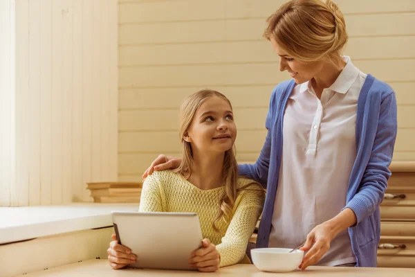 Moeder en dochter — Stockfoto