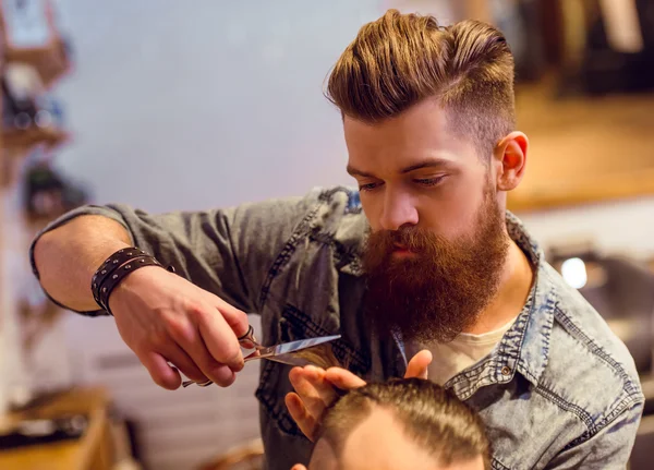 At the barber shop — Stock Photo, Image